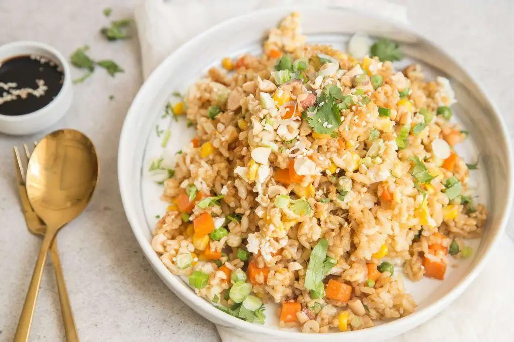Vegetable Fried Rice with Leftover Rice
