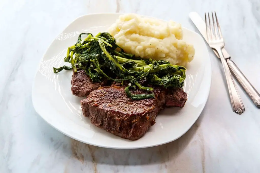 Venison Steak with Roasted Garlic Mashed Potatoes