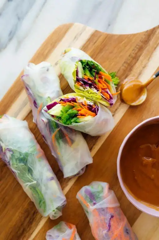 Vietnamese Fresh Spring Rolls with Vegetables
