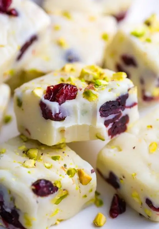 White Chocolate Cranberry Christmas Fudge