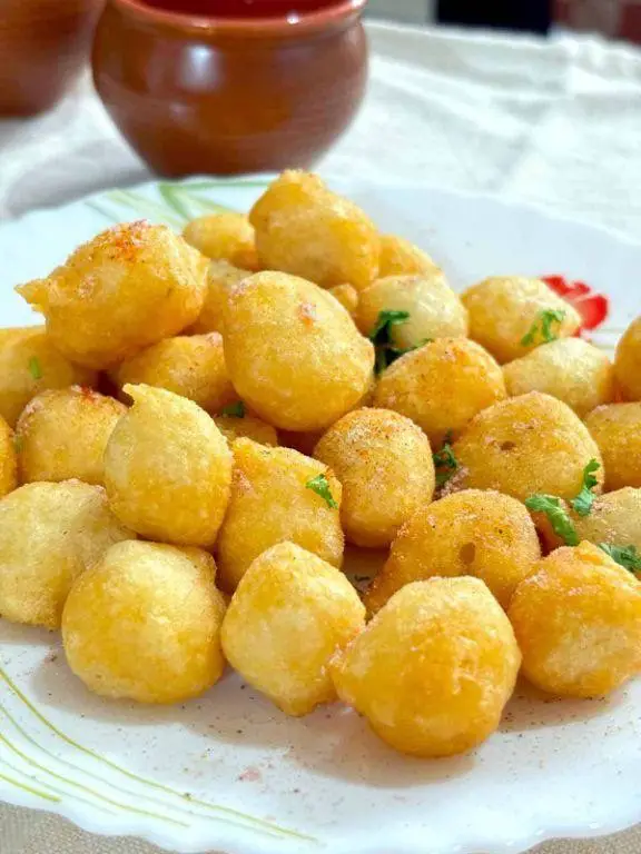 White Urad Dal Pakora