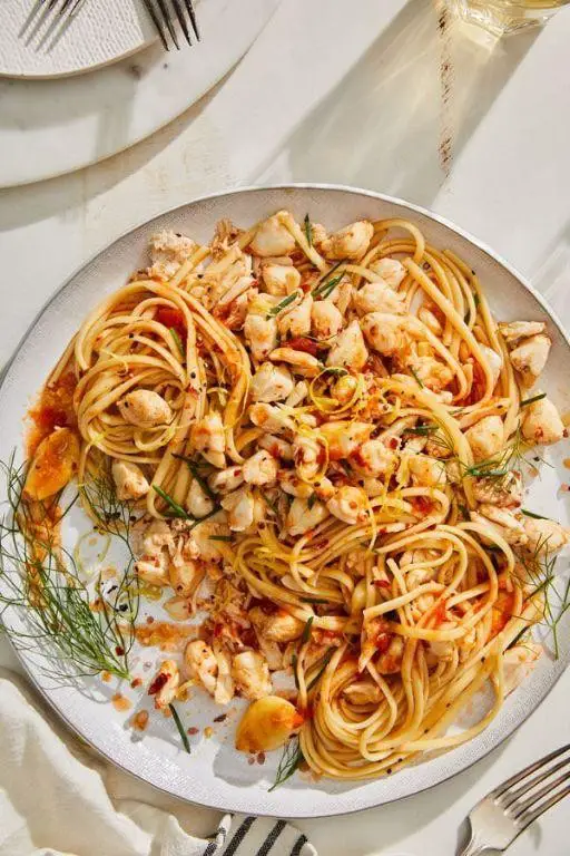 White Wine Crab Linguine