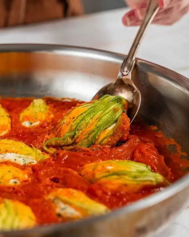 Zucchini Flower and Tomato Sauce