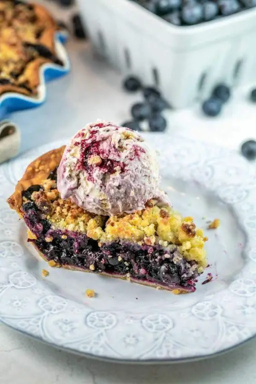 Blueberry Pie Filling with Almond Extract