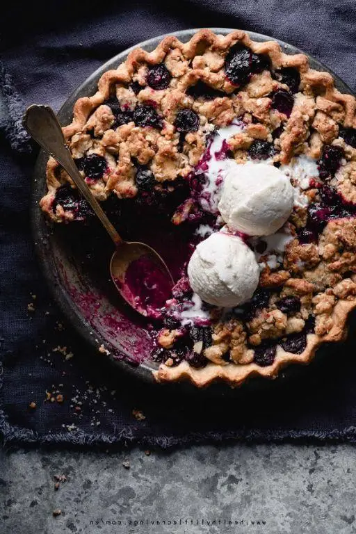 Blueberry Pie Filling with Cardamom